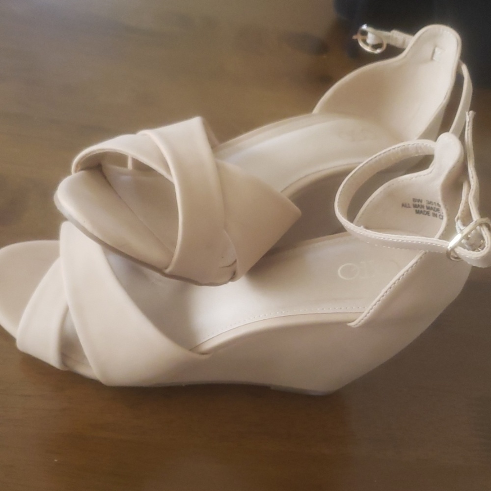 Cato Wedges